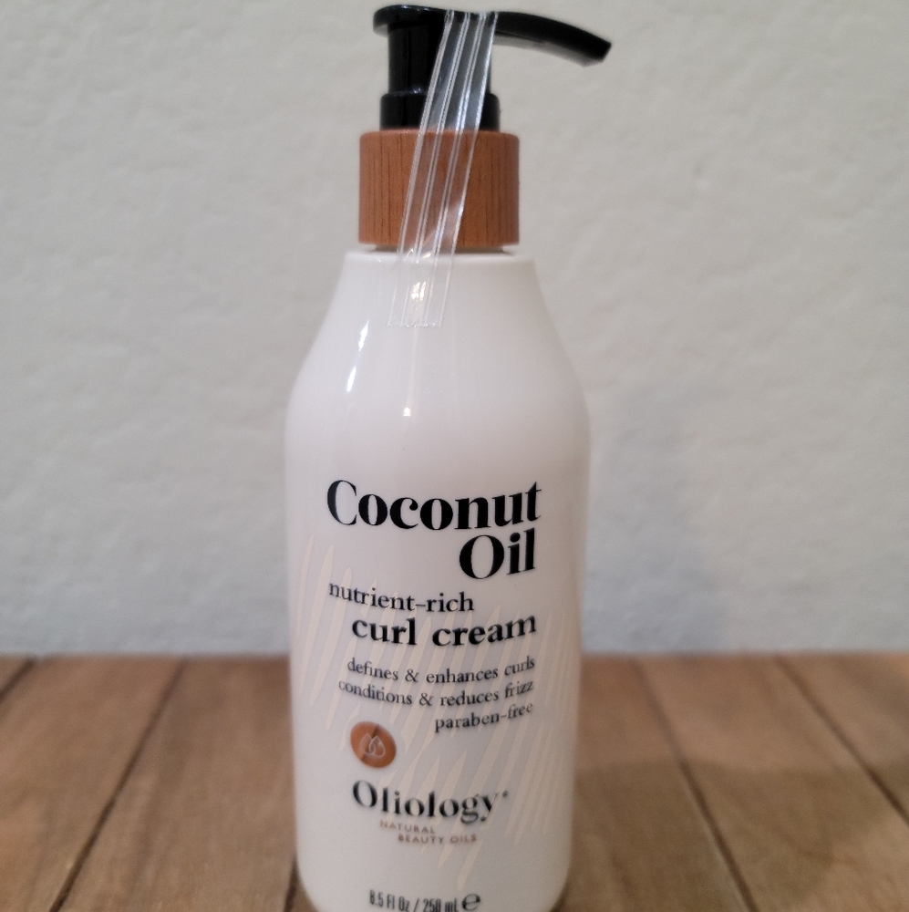 Oliology Coconut Oil Curl Cream Nutrient Rich Defines Curls 8.5oz Paraben Free